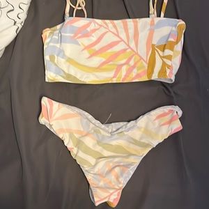 Reversible billabong bikini